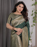 Emerald Green Pure Kanjivaram Silk Saree with Rich Golden Zari Weave & Blouse Piece – 5.5m Saree + 0.8m Blouse