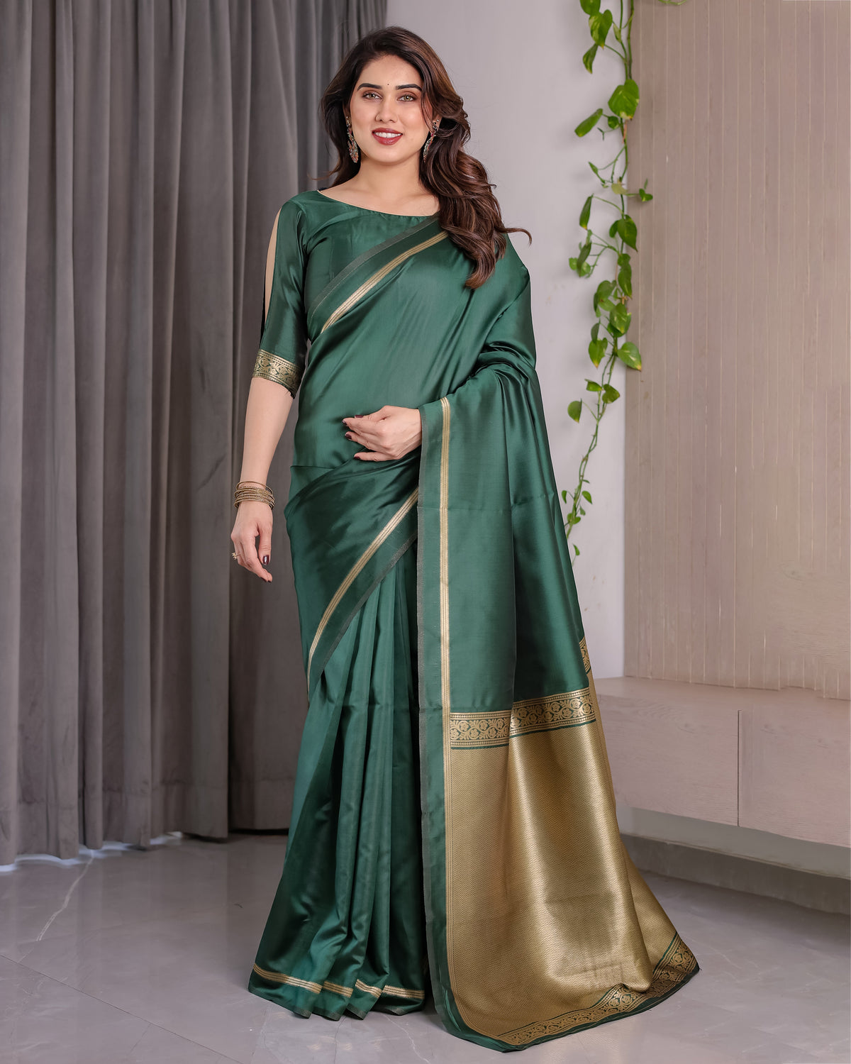 Emerald Green Soft Kanjivaram Silk Saree with Golden Zari Border & Rich Pallu | 5.5m Saree + 0.8m Blouse Piece